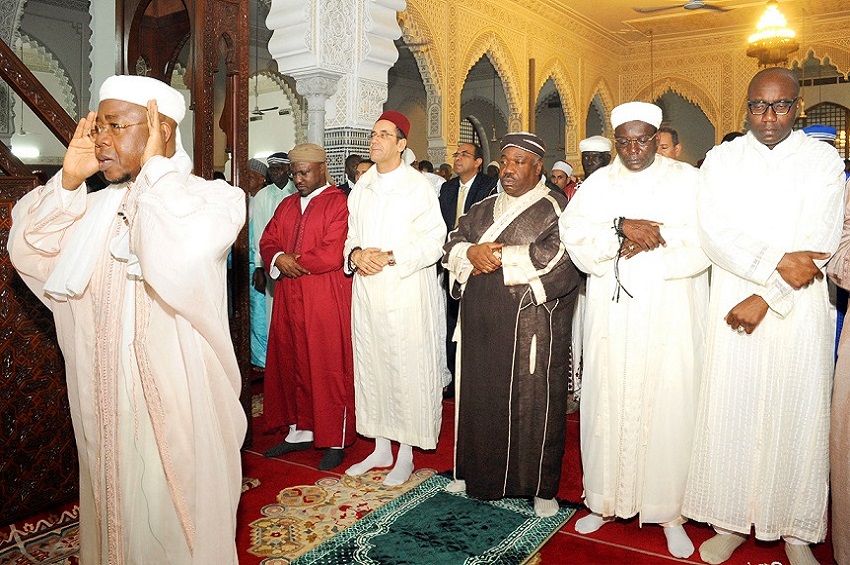 Ali Bongo Ondimba à la grande prière de la fin du ramadan