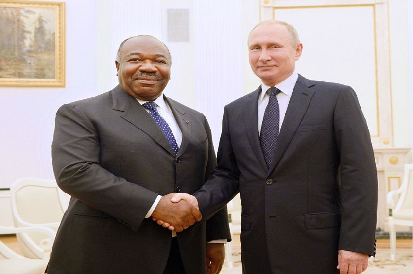 Les présidents Ali Bongo Ondimba et Vladimir Poutine à Kremlin