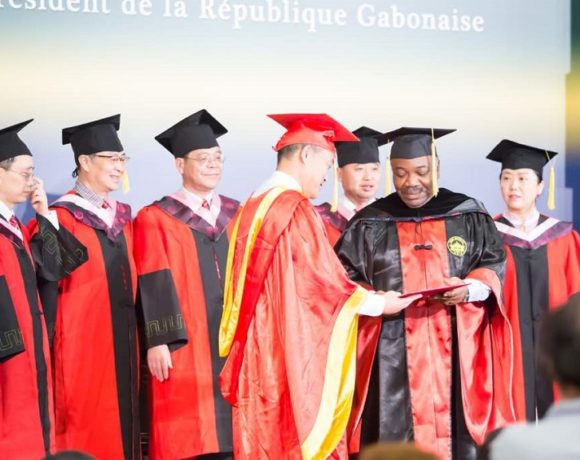 Le président Ali Bongo Ondimba reçoit un doctorat honoris causa