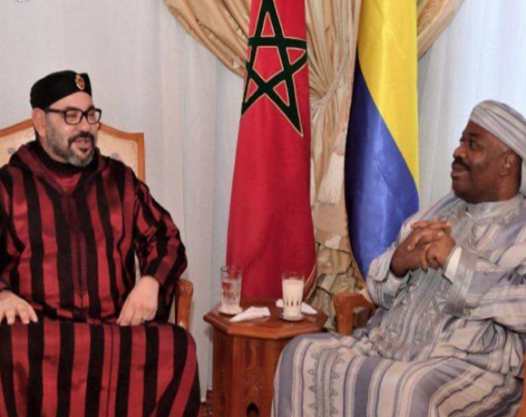 Le Roi Mohammed VI rend visite au président Ali Bongo Ondimba
