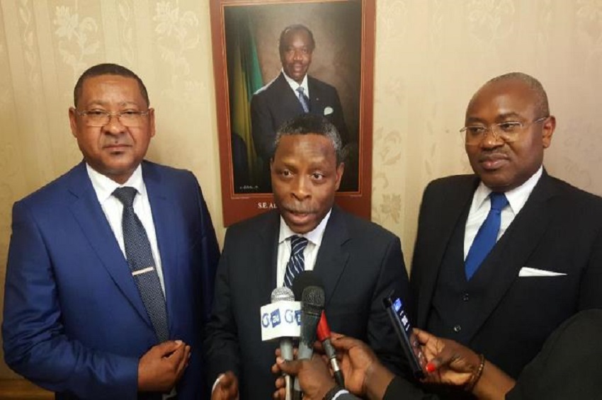 Le chef de la mission du FMI entourés des ministres financiers du Gabon